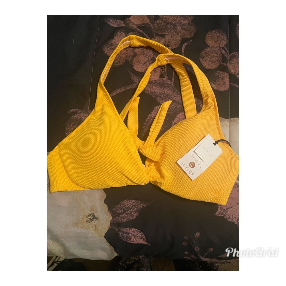 Cute mustard bikini top!